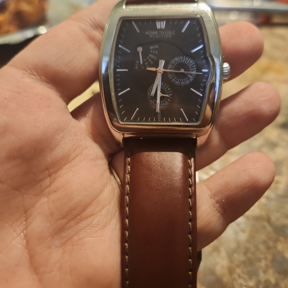 Kinetic Metal Brown Leather Watch